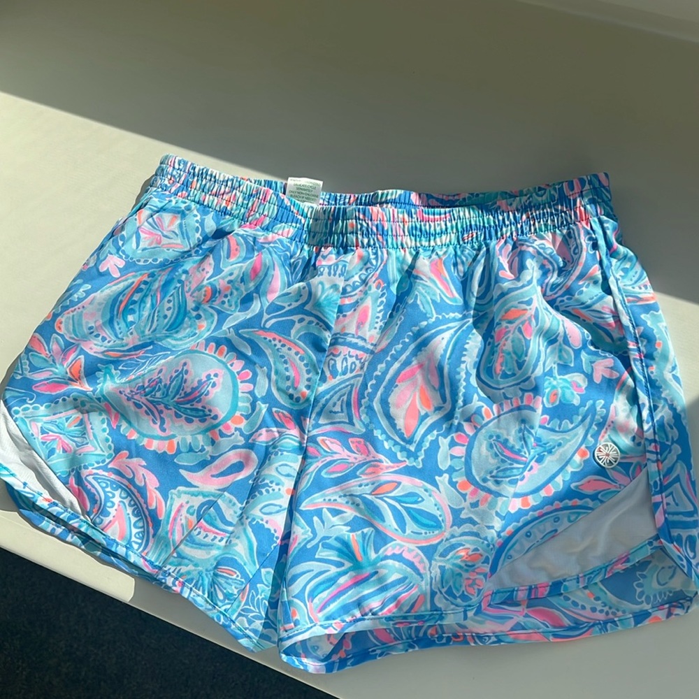 Lot of 4 XS Lilly Pulitzer Luxletic shorts - Selling as a lot only